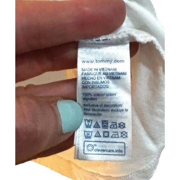 EUC Tommy Hilfiger Size XL White Tee Shirt Block Logo Men’s Short Sleeve Big H - Picture 6 of 8